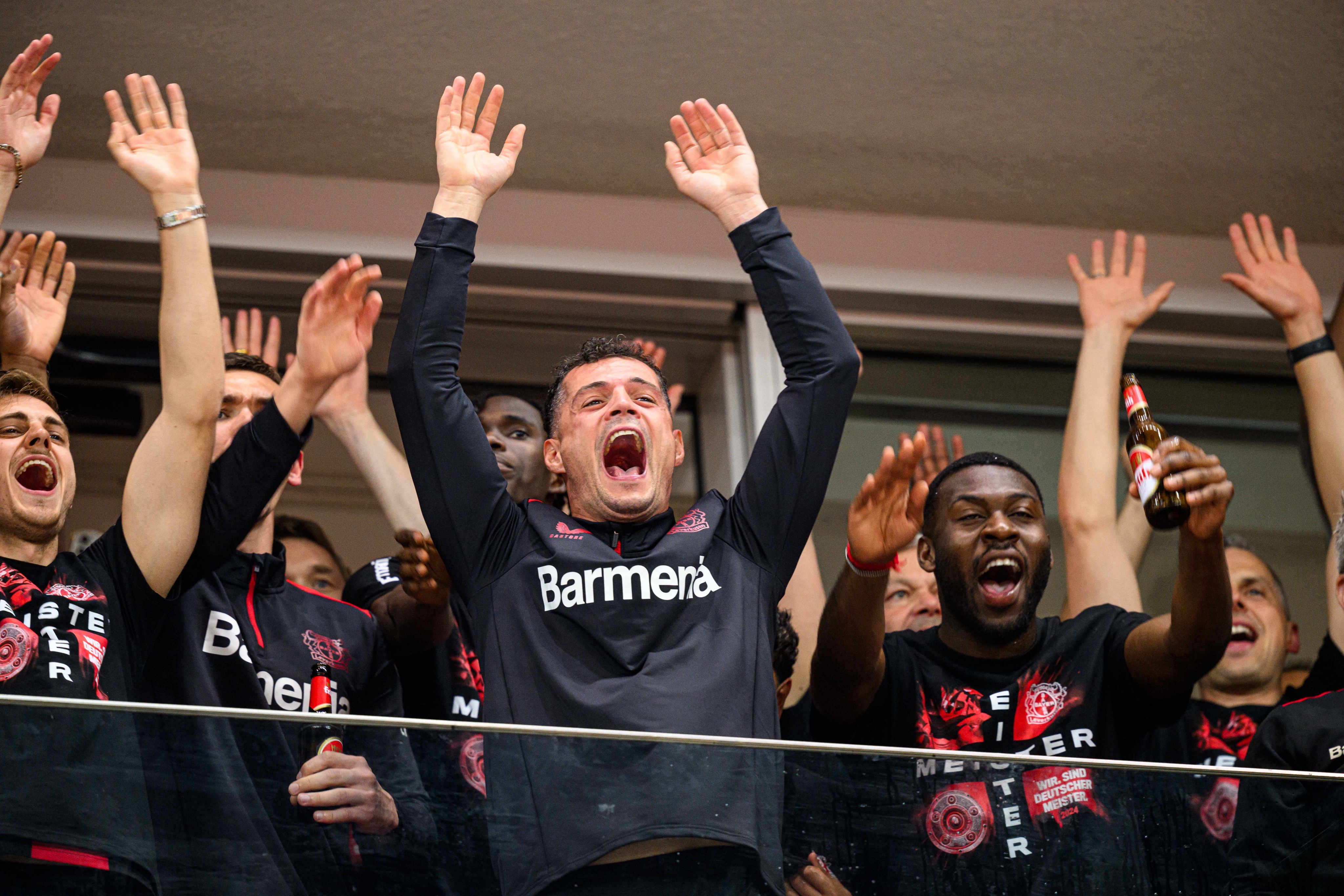 冲刺阶段德甲焦点战;费耶诺德外线爆发;球迷炸锅;医务组通报恢复(费耶诺德对乌德勒兹) 冲刺阶段德甲焦点战;费耶诺德外线爆发;球迷炸锅;医务组通报恢复(费耶诺德对乌德勒兹)